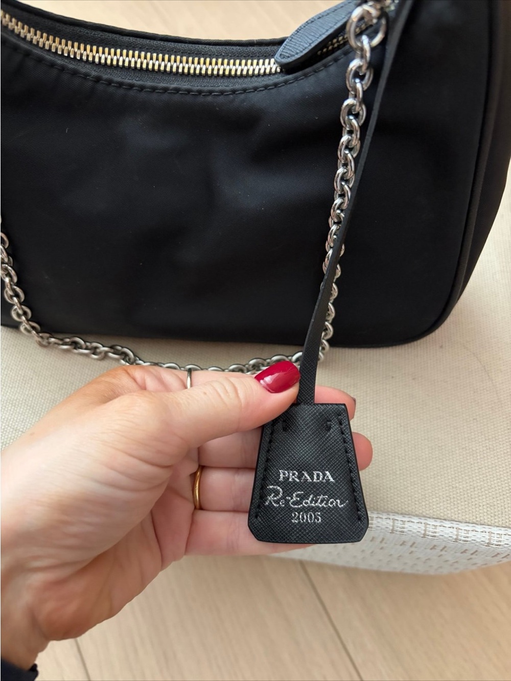 Prada Black Nylon Re-Edition - Picture 4 of 5